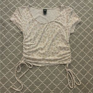Wild Fable womens cropped floral top with ties and scrunches.